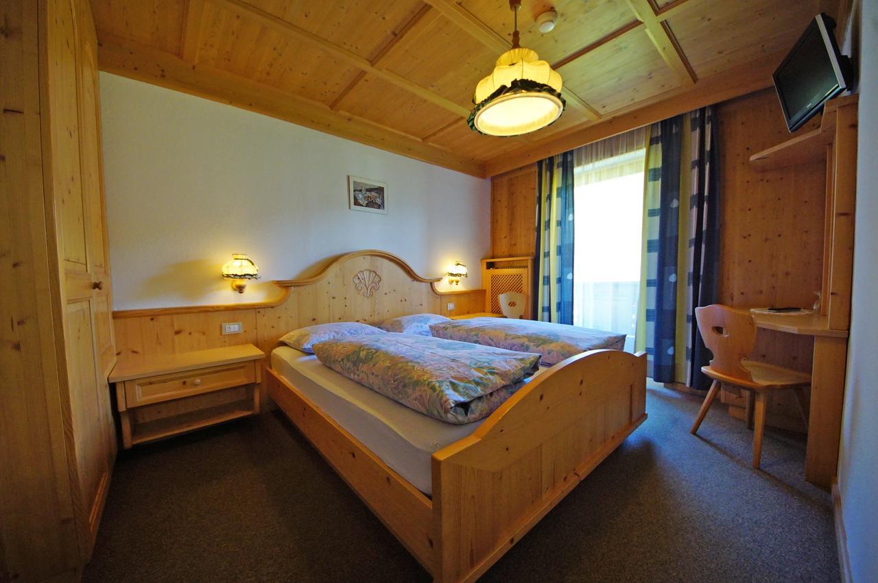 Pension Arnica B&B Aparthotel 2*